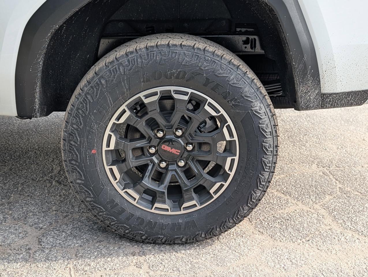 2026 GMC Canyon AT4 Photo