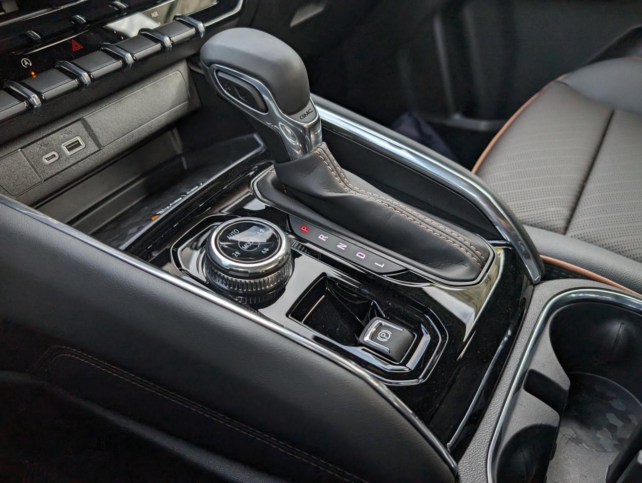 2026 GMC Canyon AT4 Photo