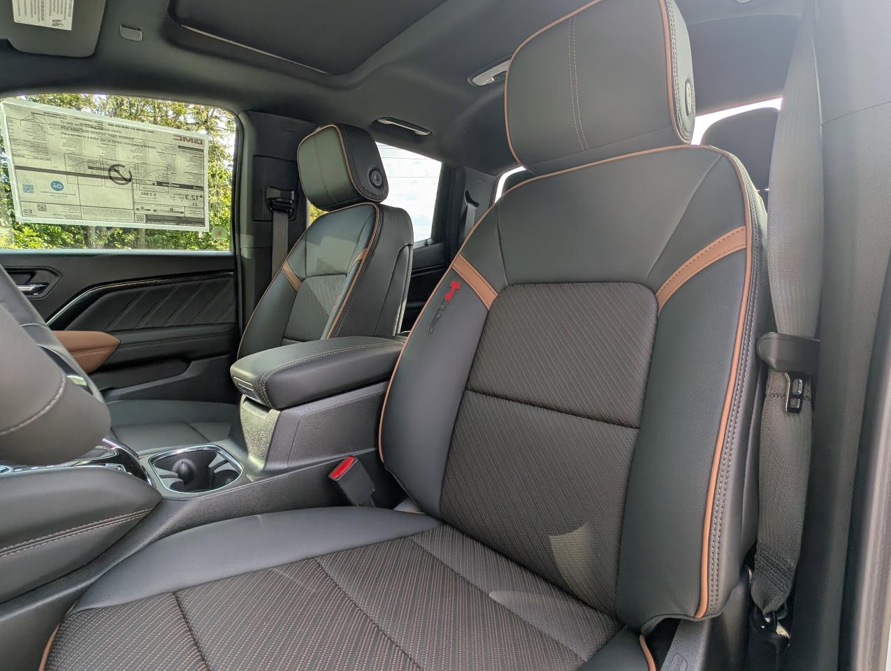 2026 GMC Canyon AT4 Photo