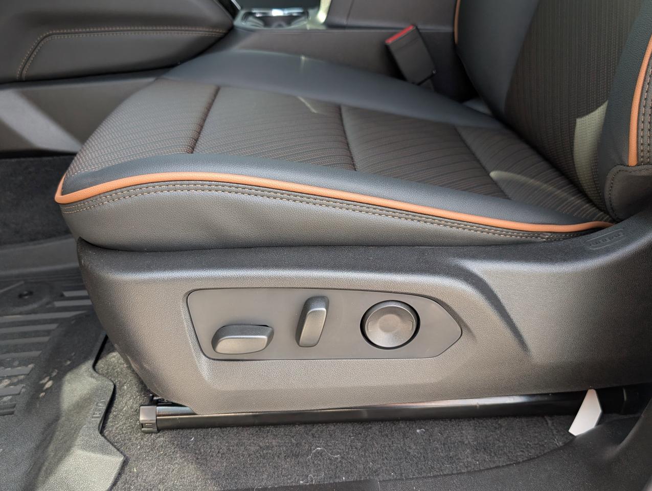 2026 GMC Canyon AT4 Photo