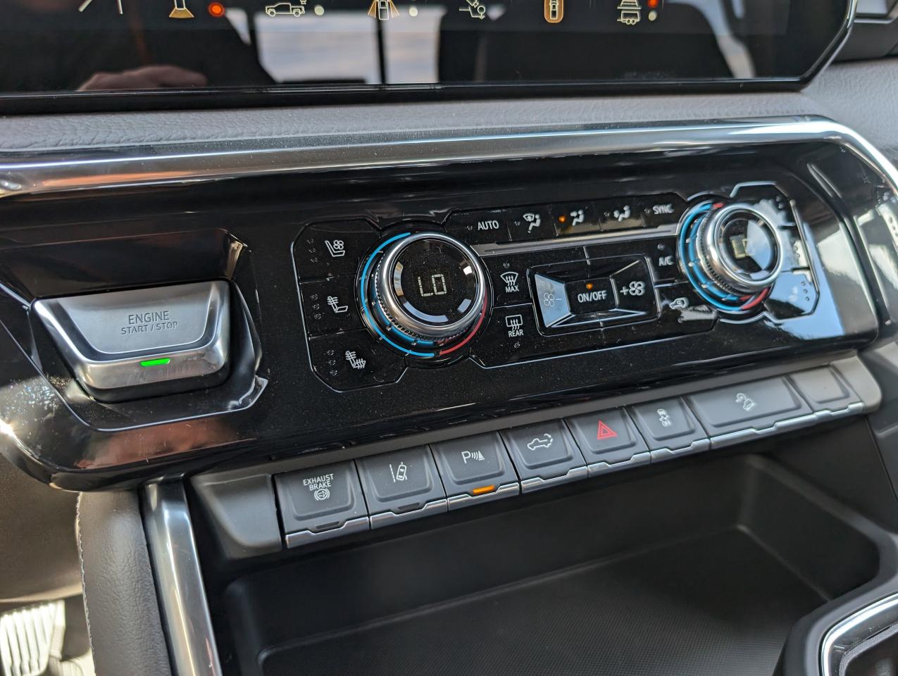 2026 GMC SIERRA 2500HD DENALI Photo