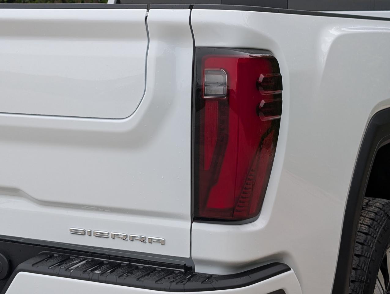 2025 GMC SIERRA 2500HD DENALI Photo