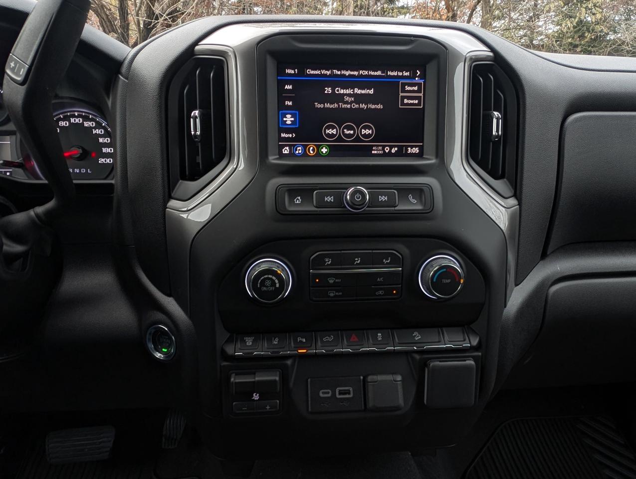 2026 Chevrolet SILVERADO 2500HD Custom Photo