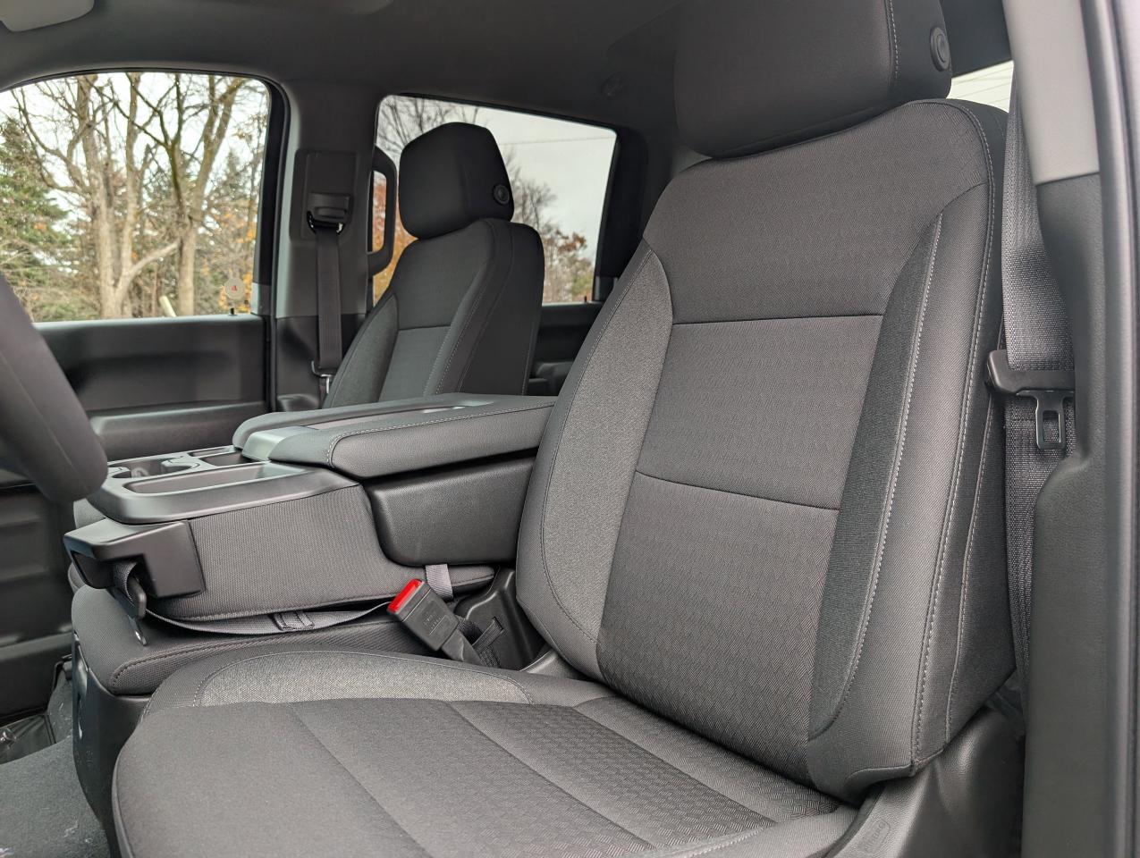 2026 Chevrolet SILVERADO 2500HD Custom Photo