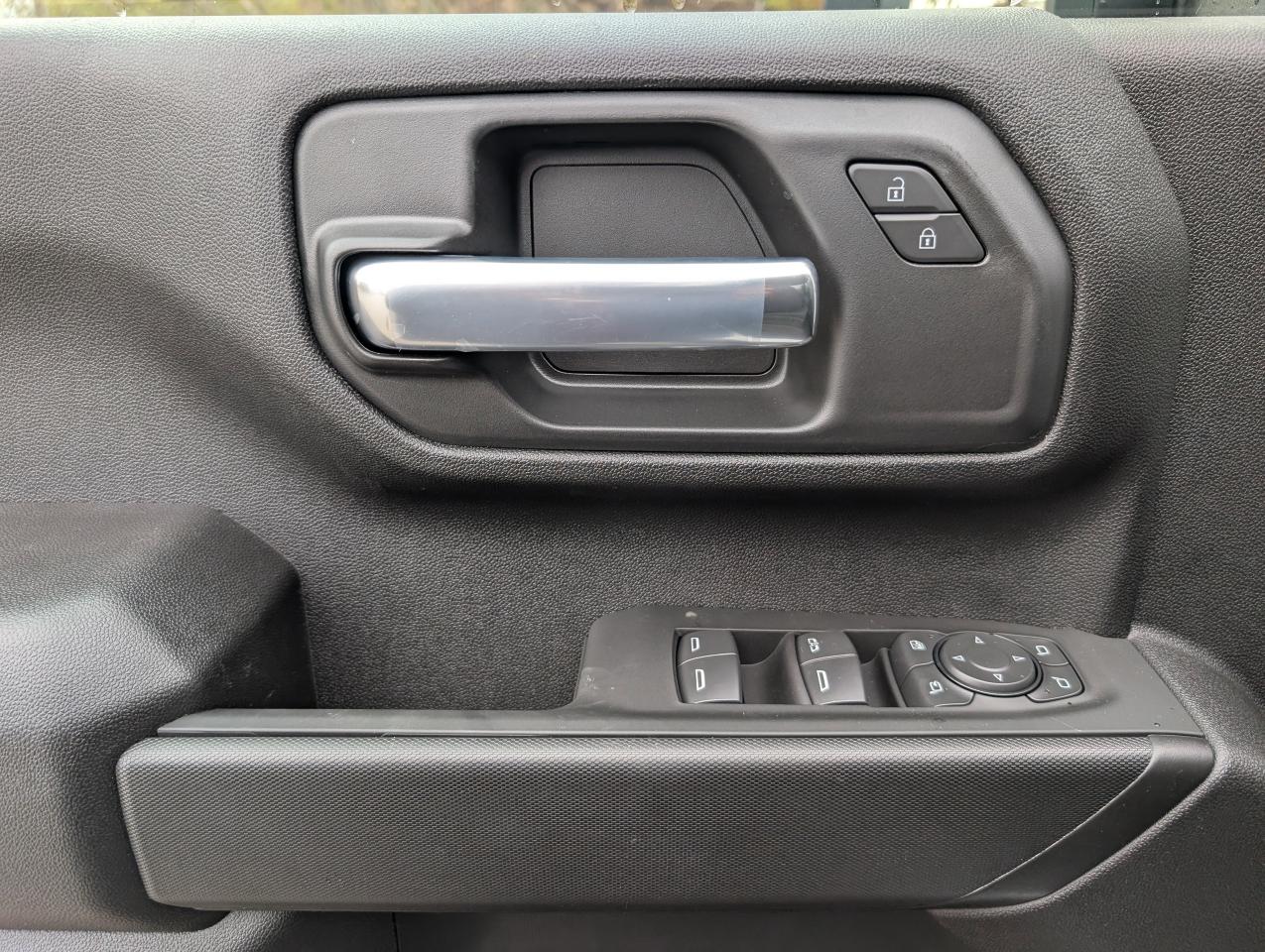 2026 Chevrolet SILVERADO 2500HD Custom Photo