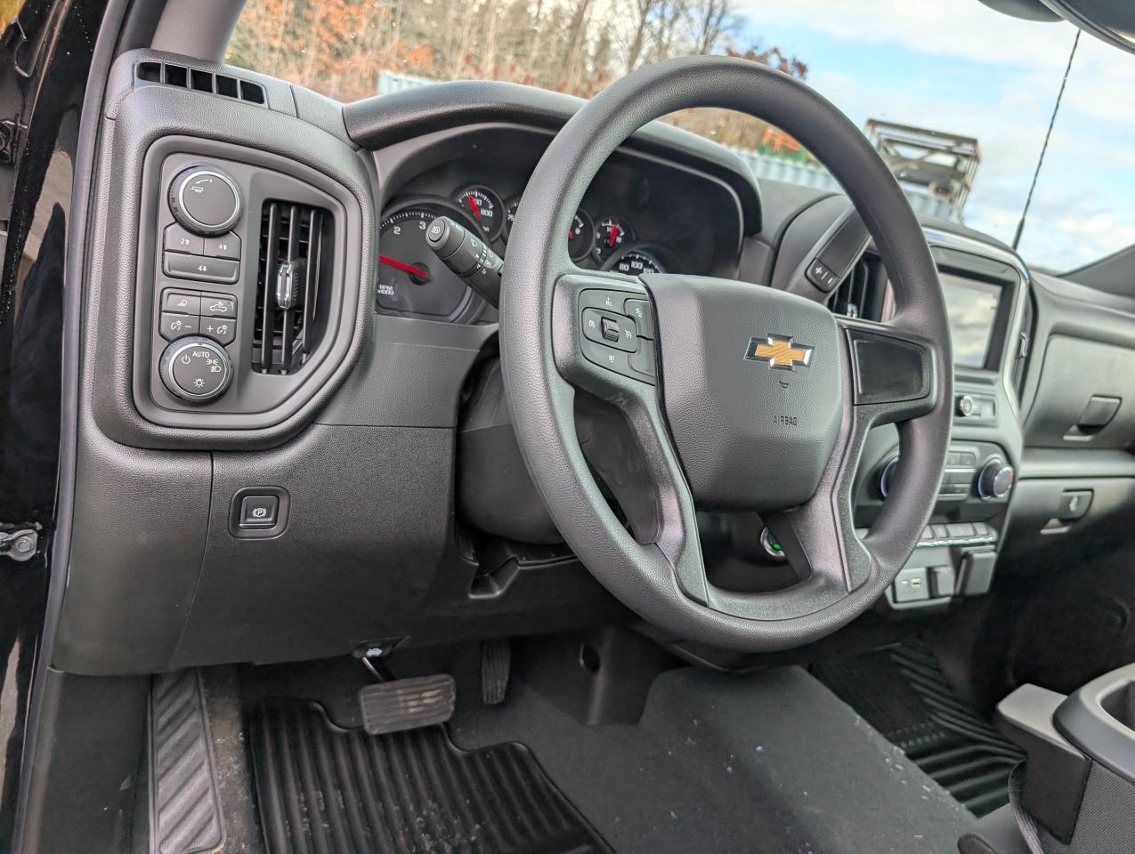 2026 Chevrolet SILVERADO 2500HD Custom Photo