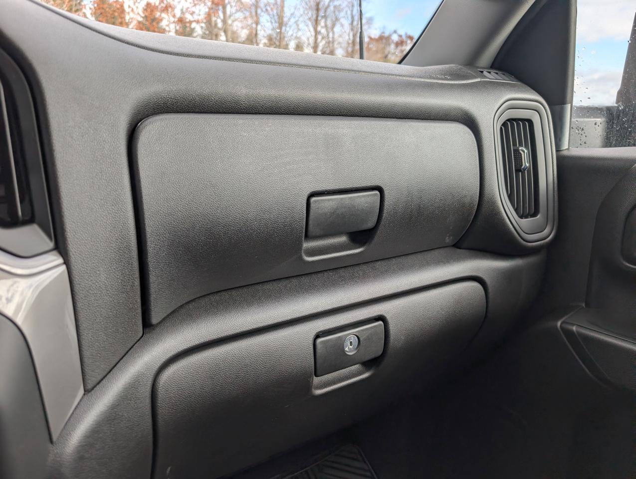 2026 Chevrolet SILVERADO 2500HD Custom Photo