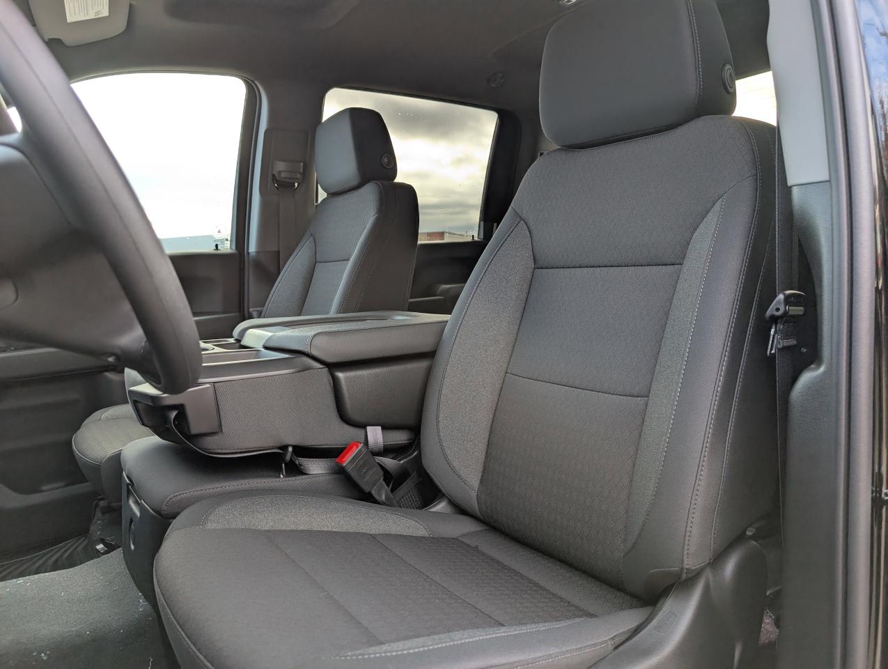 2026 Chevrolet SILVERADO 2500HD Custom Photo