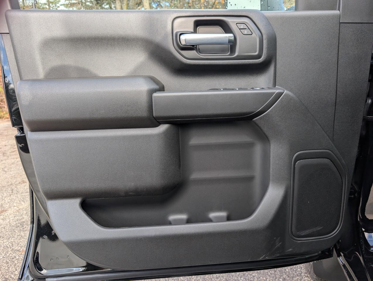 2026 Chevrolet SILVERADO 2500HD Custom Photo