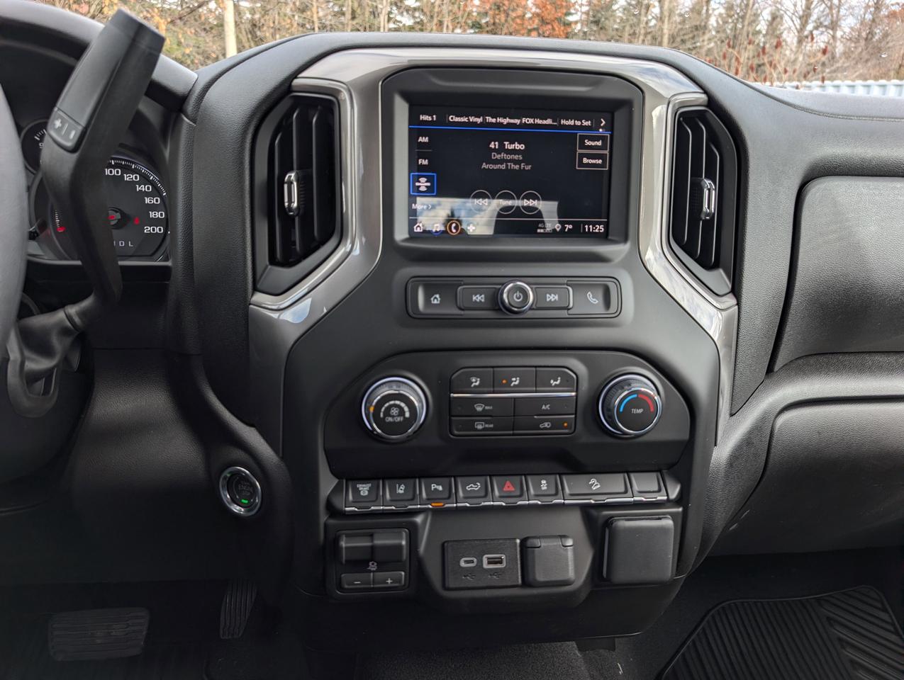 2026 Chevrolet SILVERADO 2500HD Custom Photo