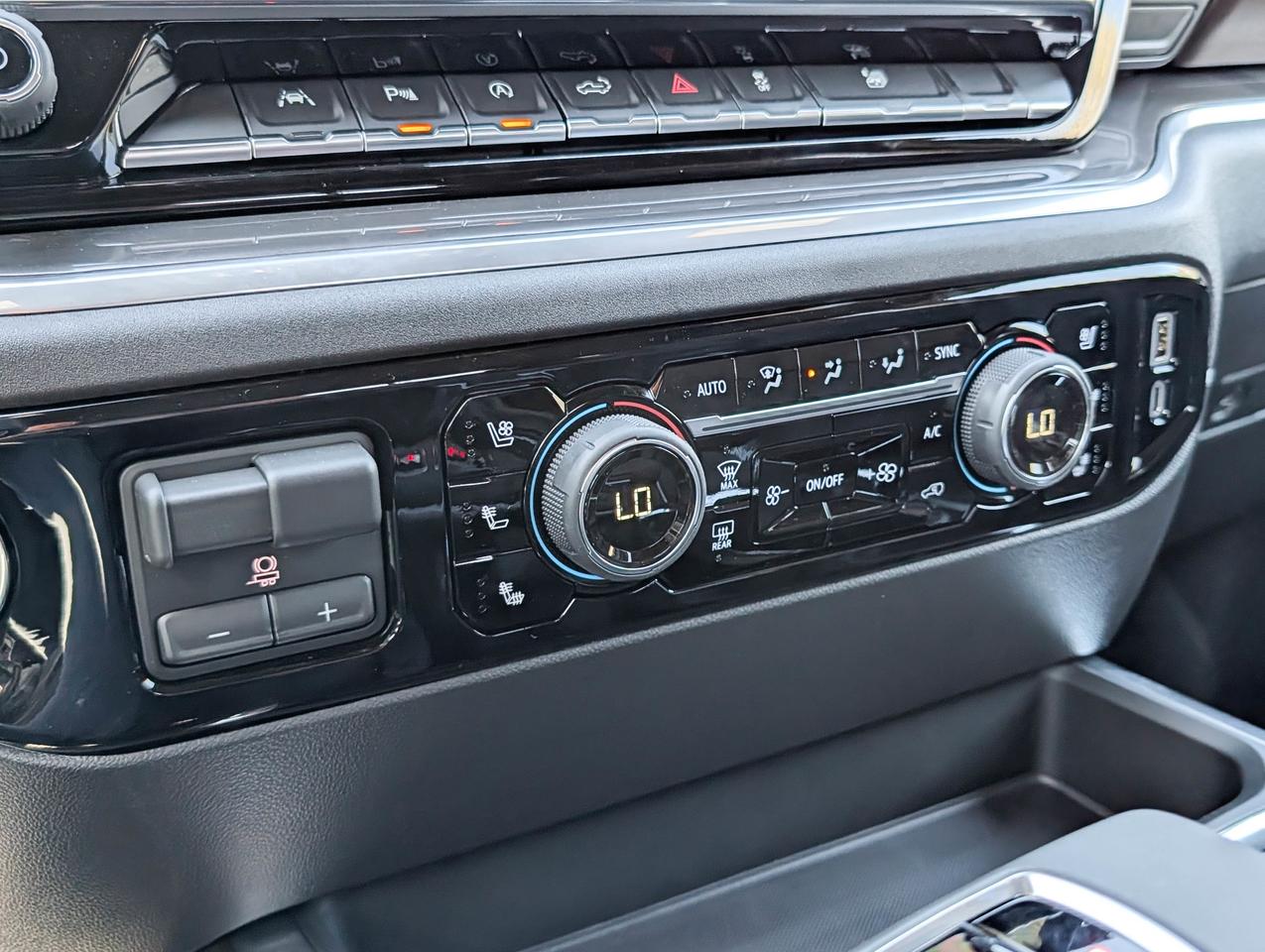 2026 Chevrolet Silverado 1500 High Country Photo