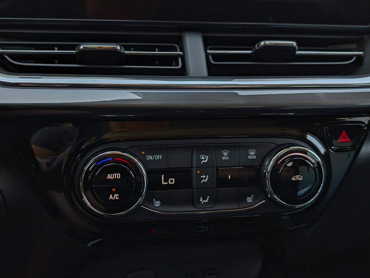 2026 Chevrolet Trax ACTIV Photo