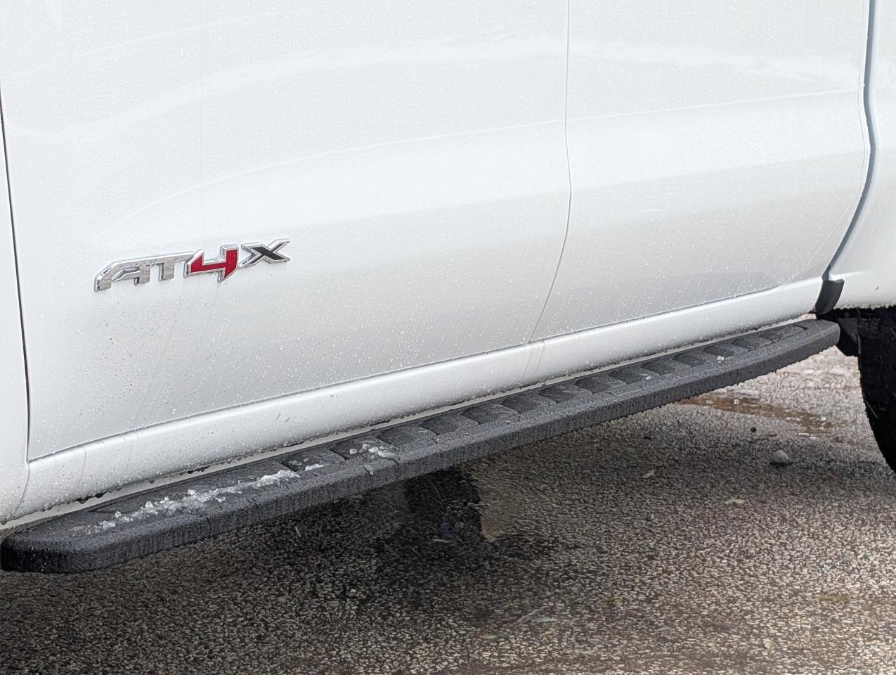 2026 GMC Sierra 1500 AT4X Photo3