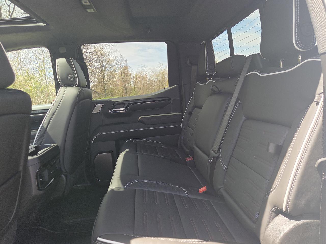 2026 GMC Sierra 1500 AT4X Photo