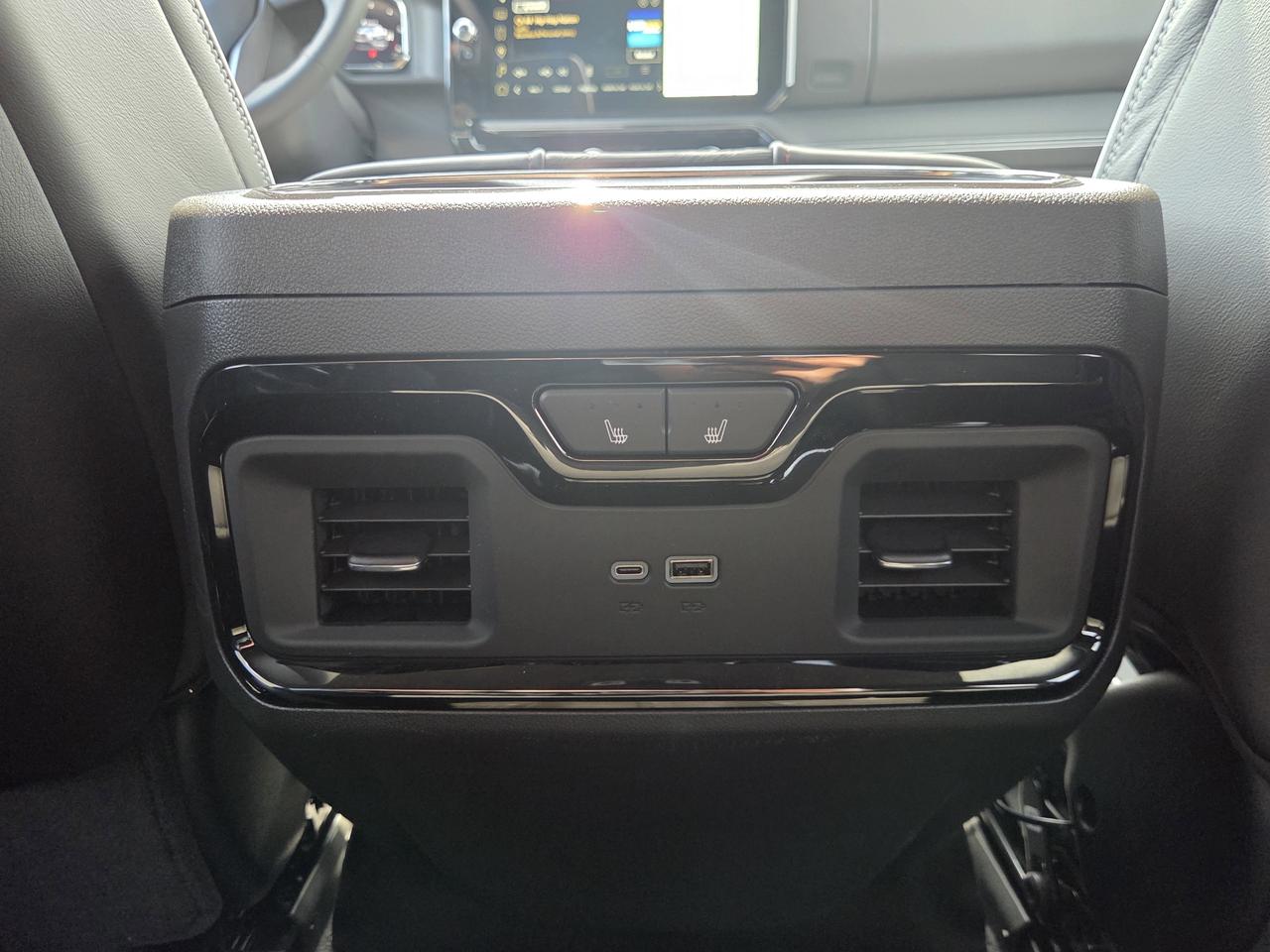 2026 GMC Sierra 1500 AT4X Photo
