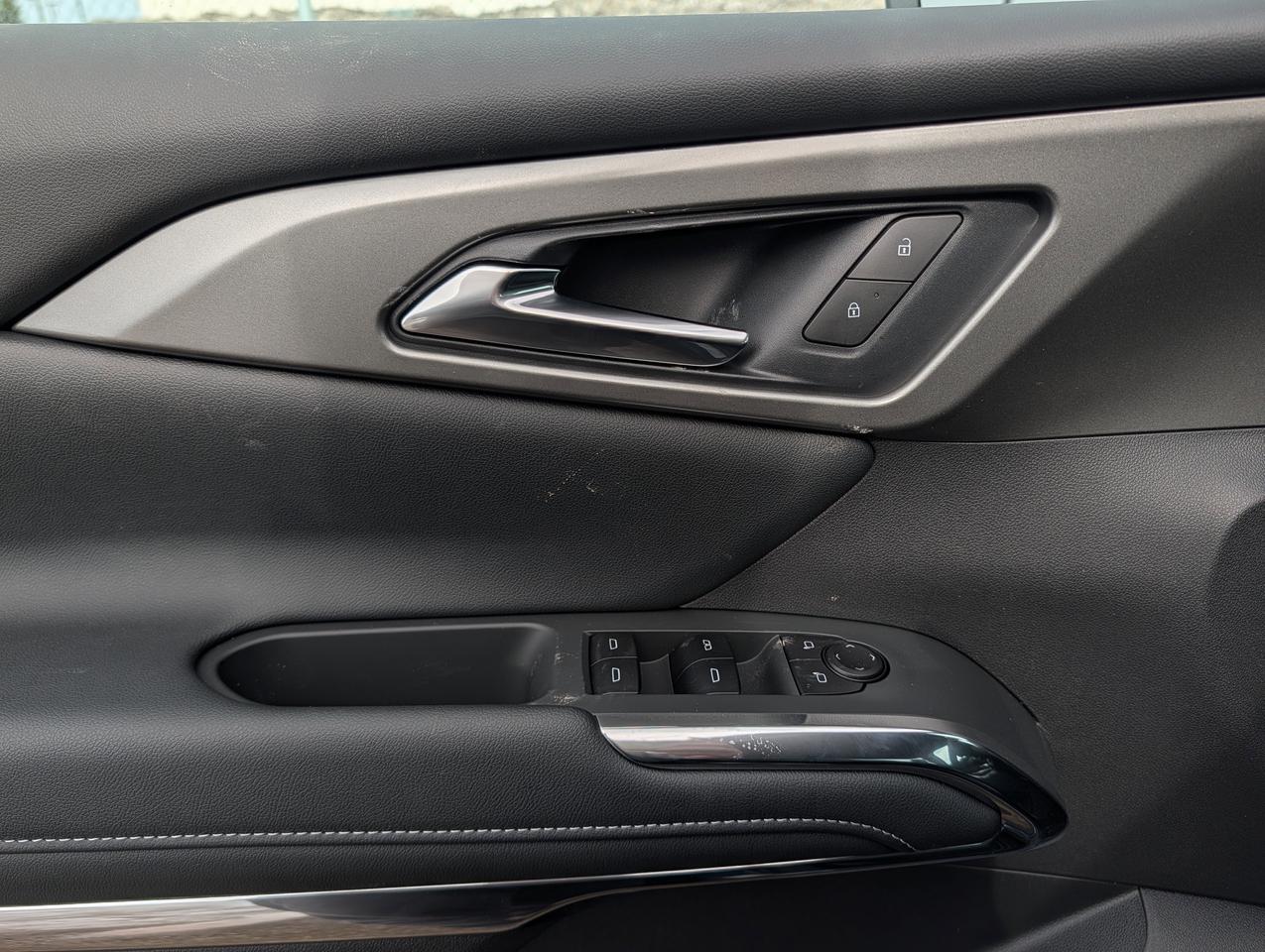 2026 Chevrolet Traverse LT Photo