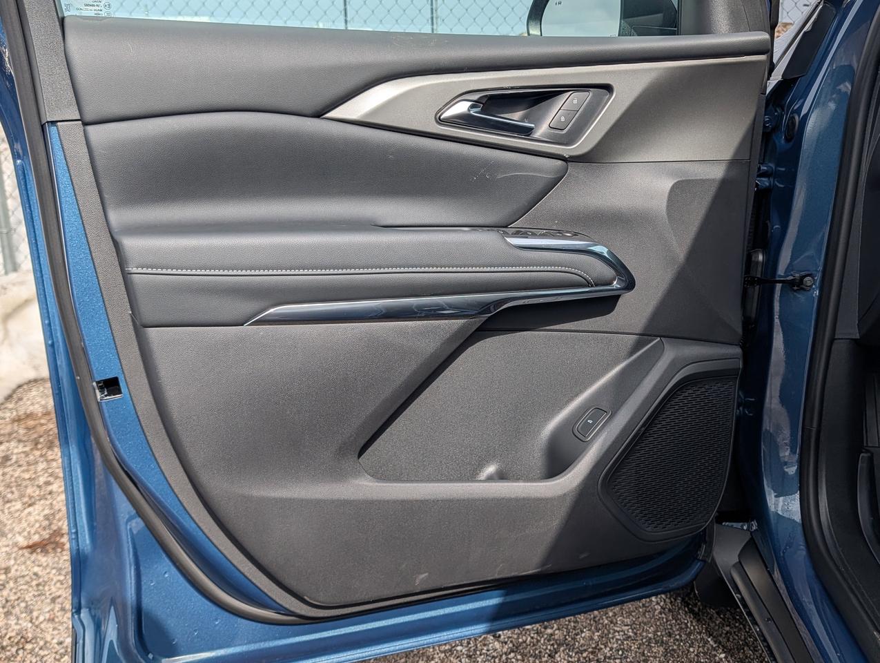2026 Chevrolet Traverse LT Photo