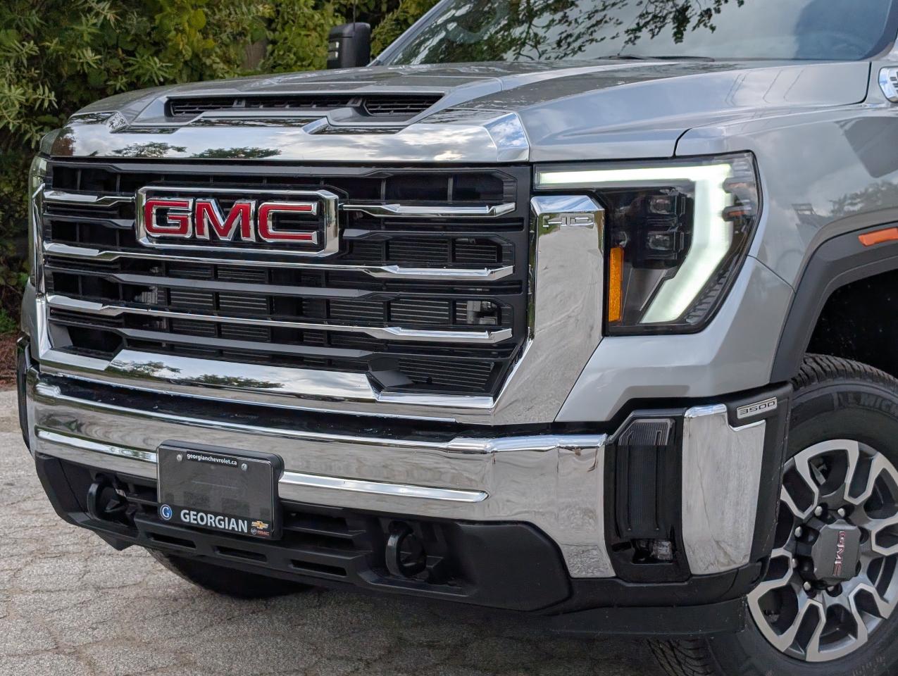 2026 GMC Sierra 3500HD SLE Photo
