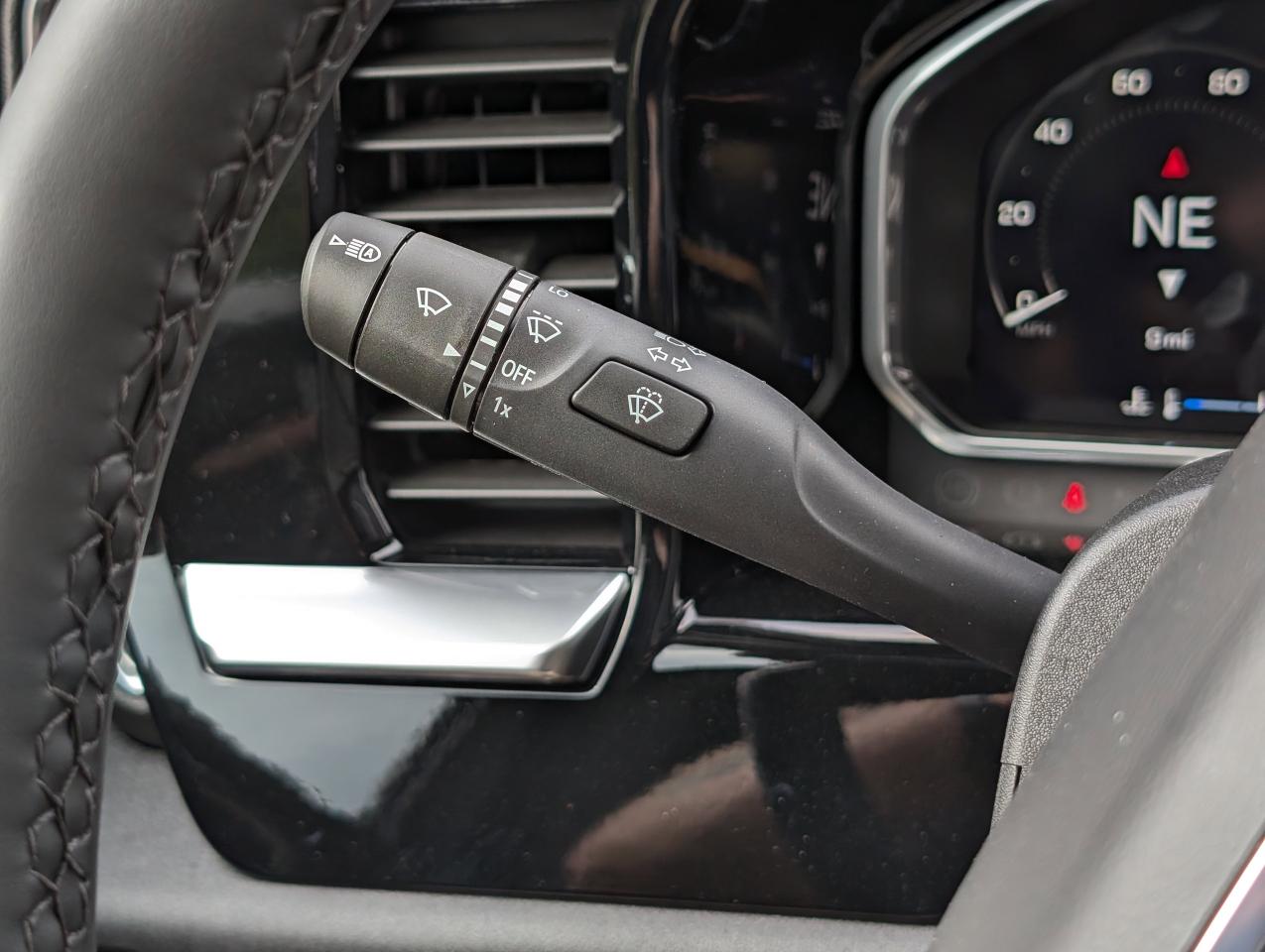 2026 GMC Sierra 3500HD SLE Photo