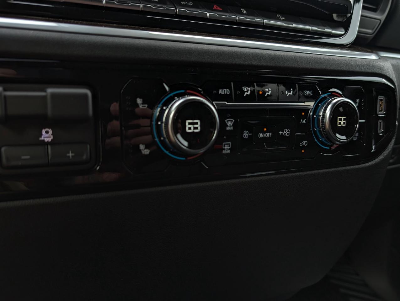 2026 GMC Sierra 3500HD SLE Photo