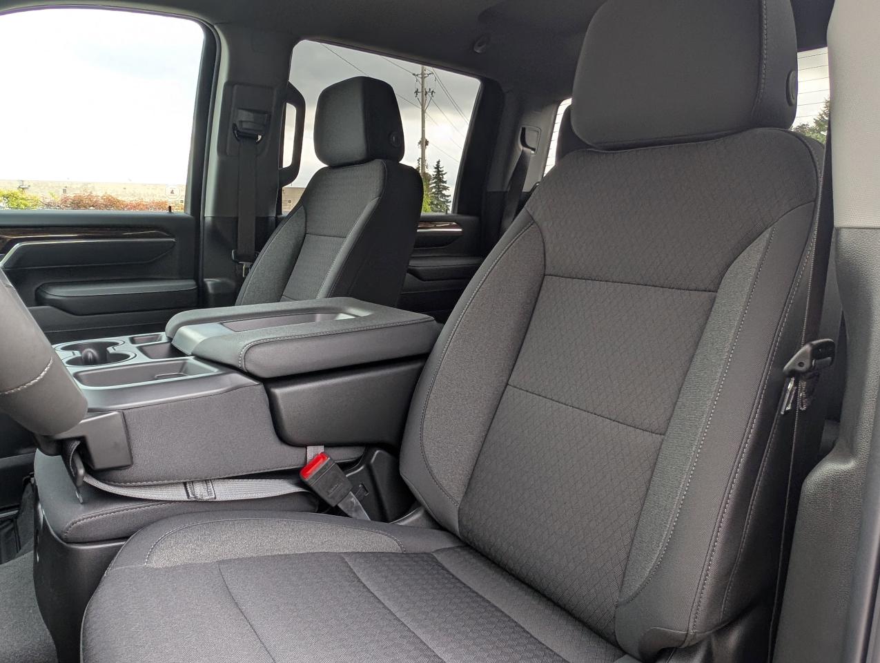 2026 GMC Sierra 3500HD SLE Photo