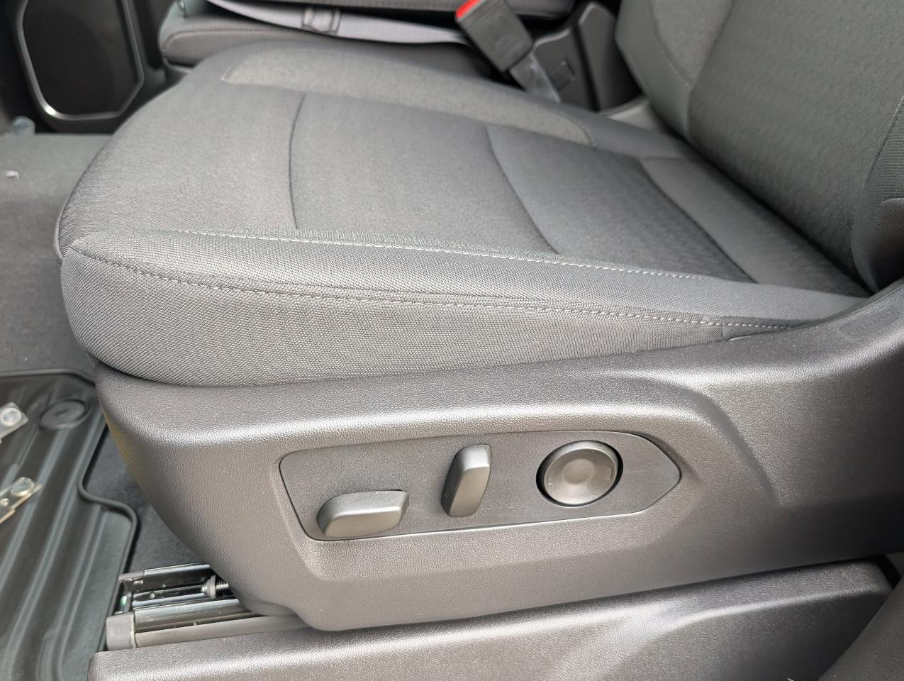 2026 GMC Sierra 3500HD SLE Photo