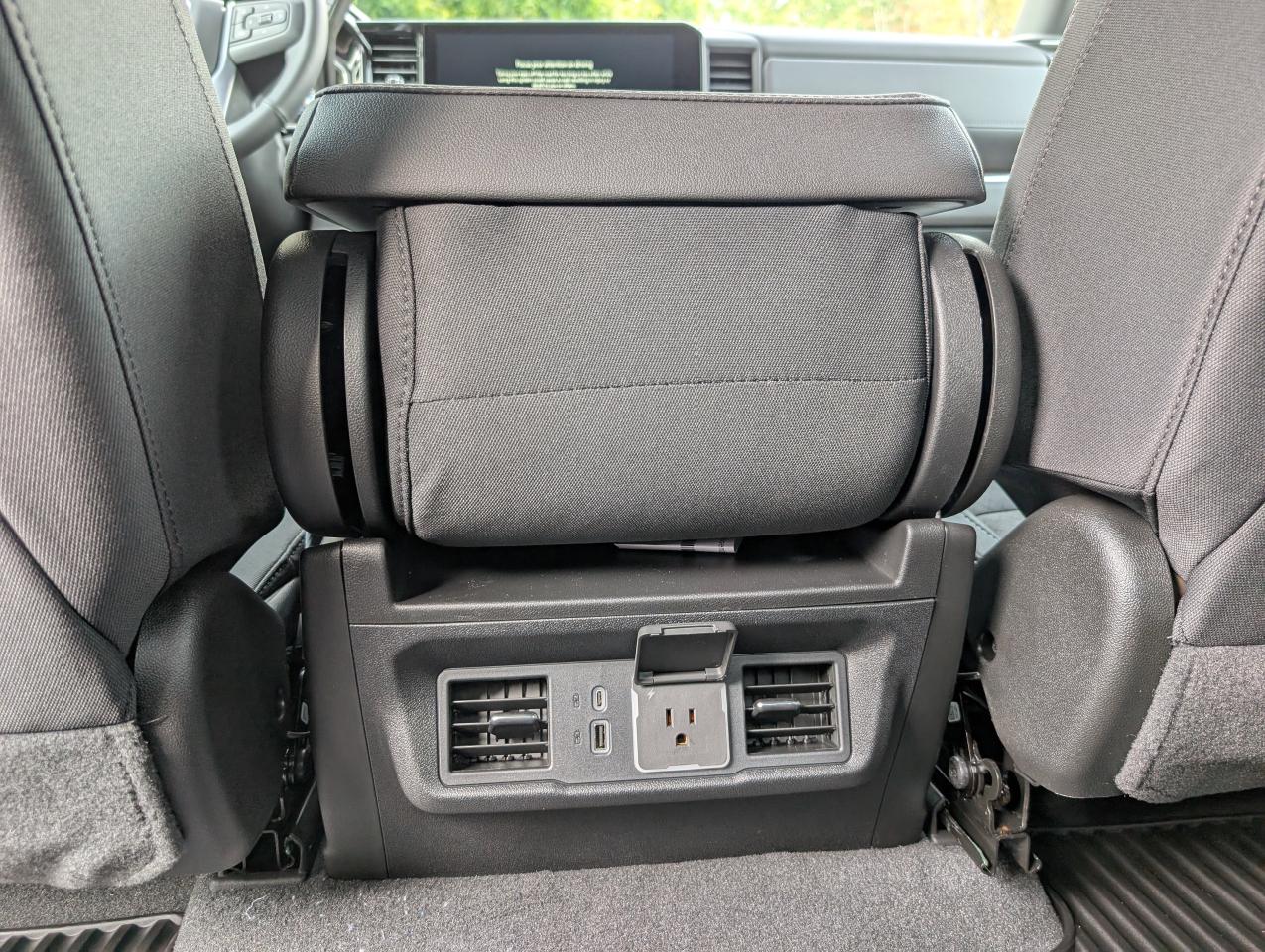 2026 GMC Sierra 3500HD SLE Photo