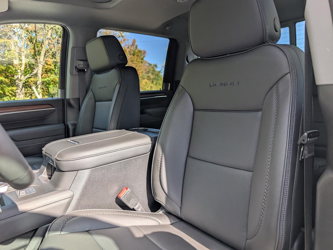 2026 GMC SIERRA 2500HD DENALI Photo