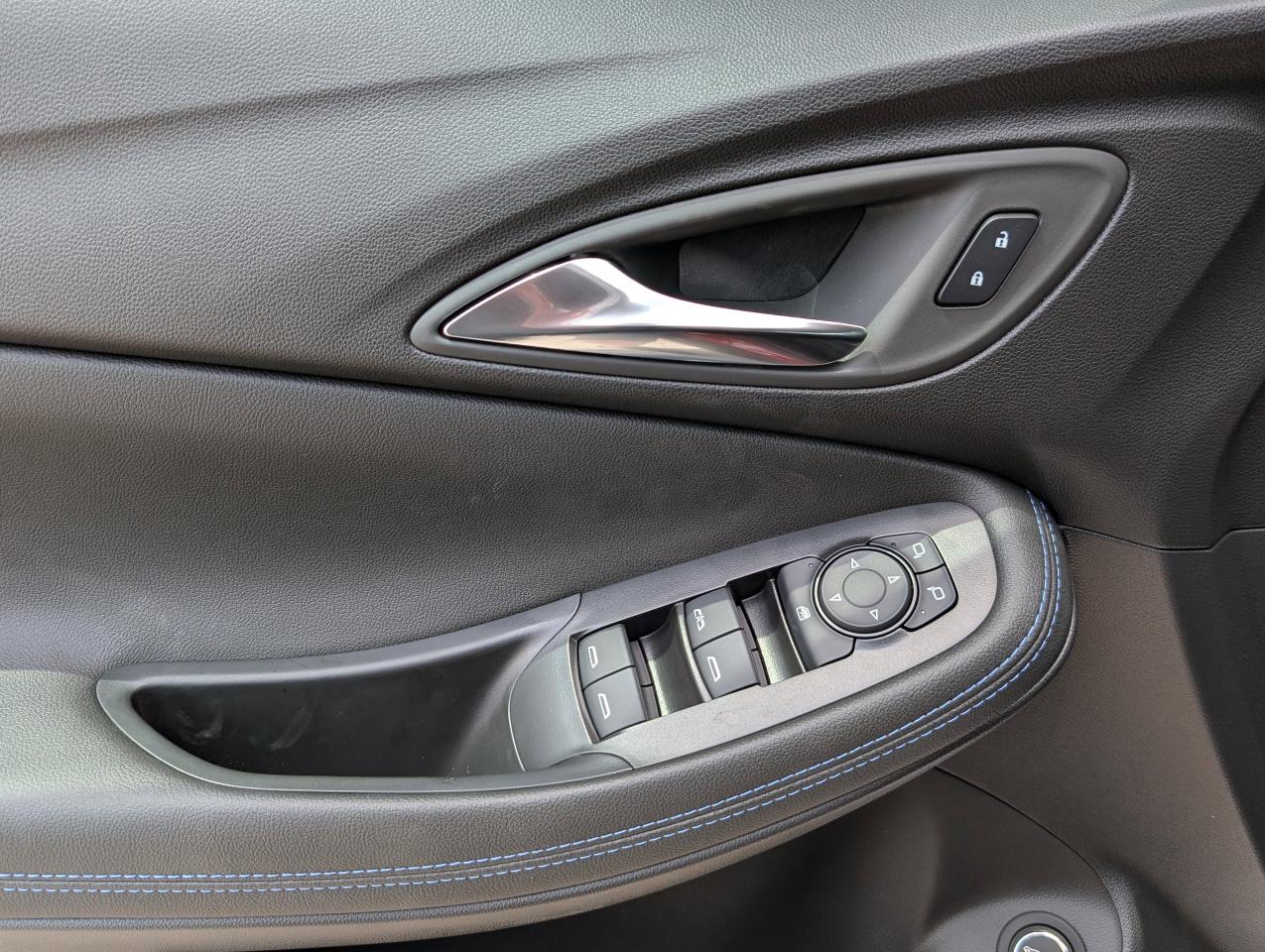 2026 Buick Encore GX Sport Touring Photo