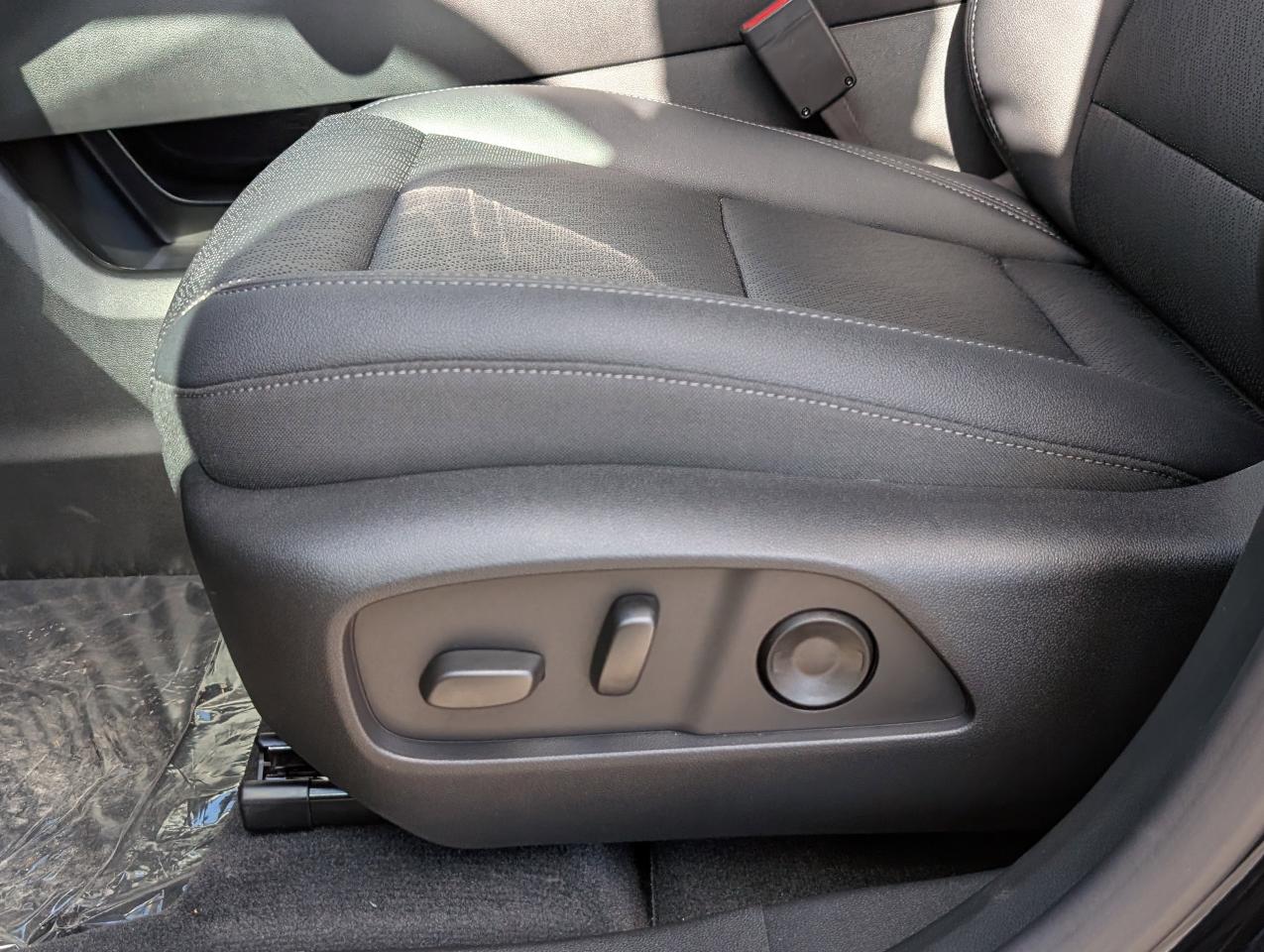 2026 Chevrolet Equinox AWD LT Photo