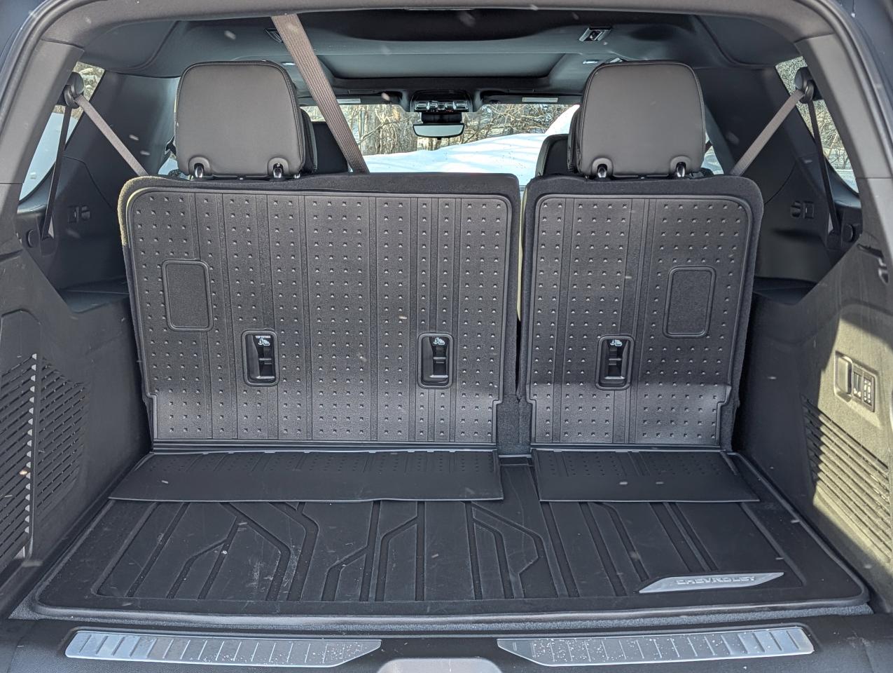 2026 Chevrolet Suburban High Country Photo