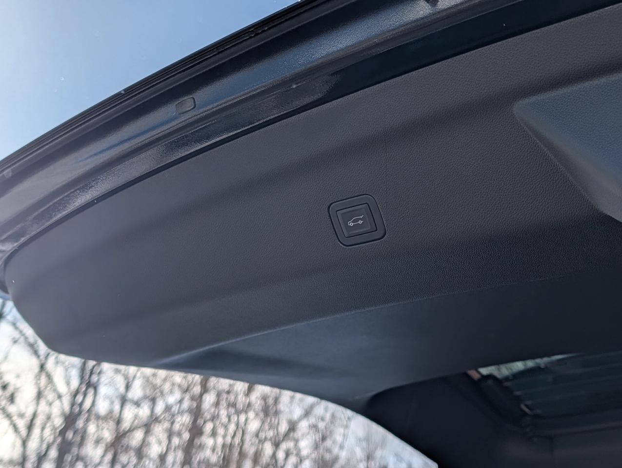 2026 Chevrolet Suburban High Country Photo