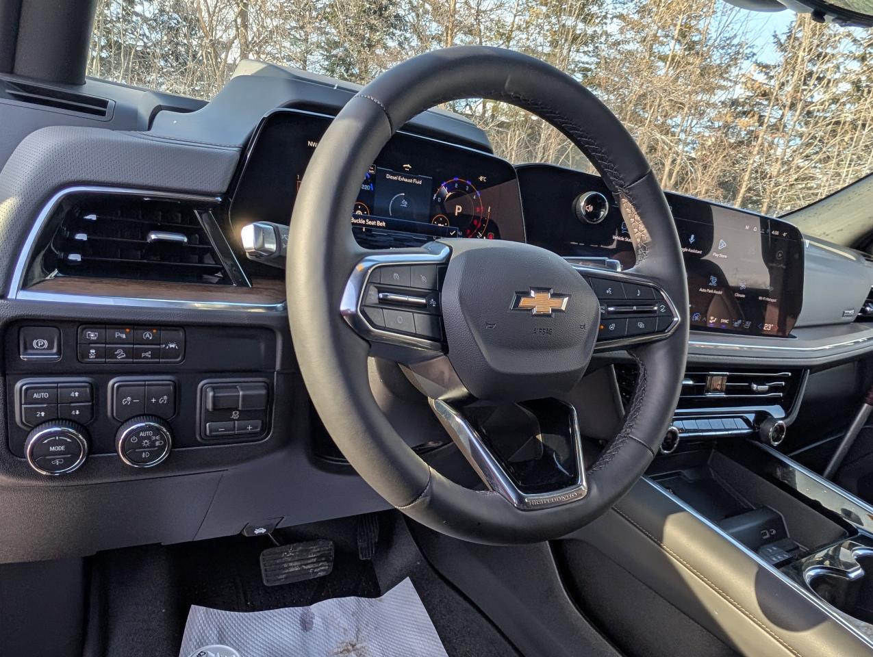 2026 Chevrolet Suburban High Country Photo