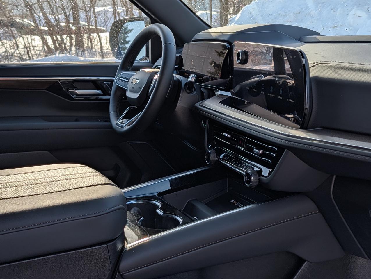 2026 Chevrolet Suburban High Country Photo