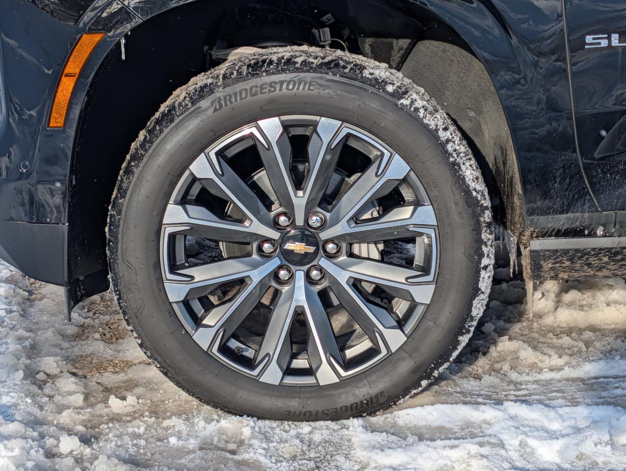 2026 Chevrolet Suburban High Country Photo