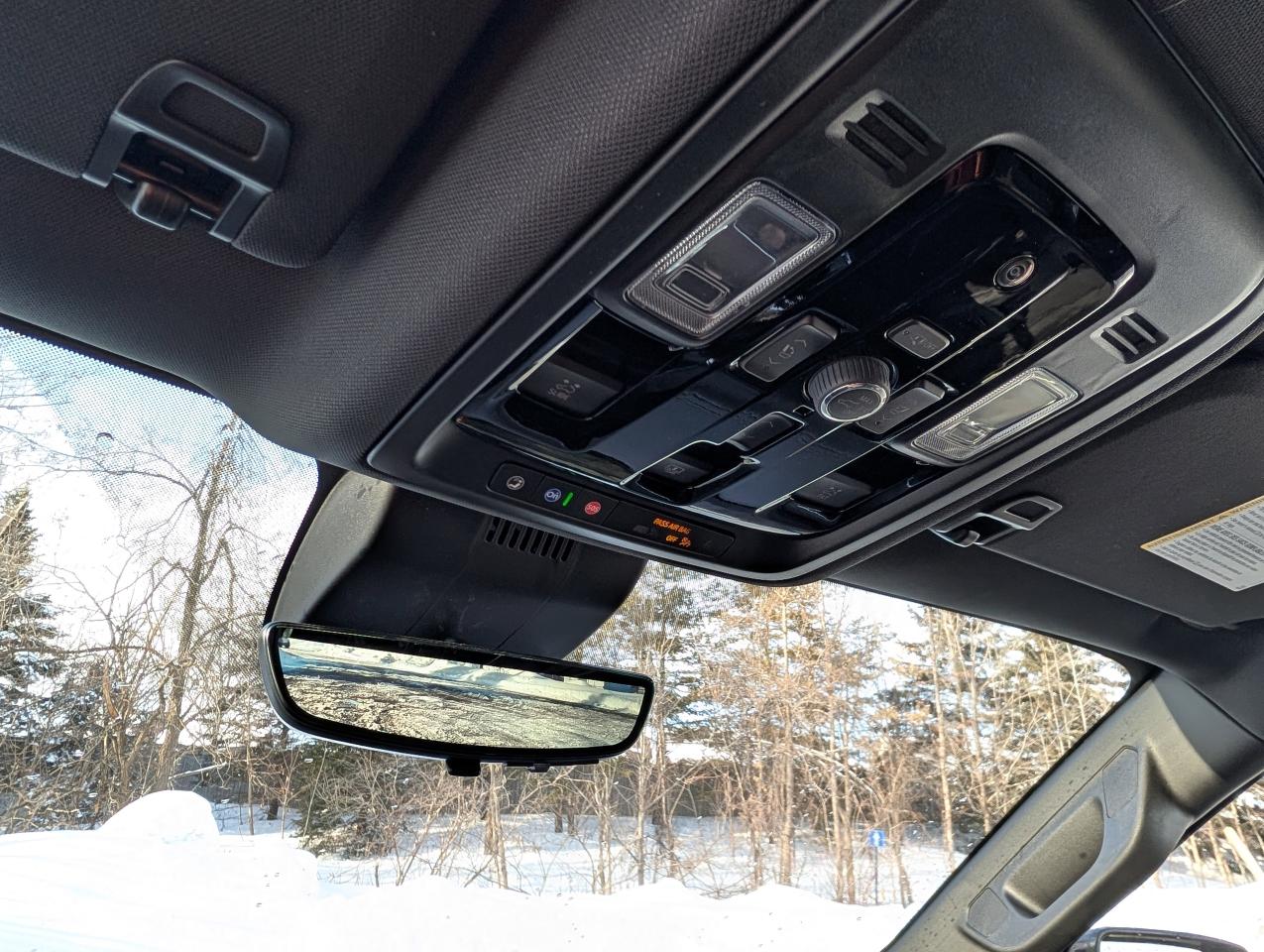 2026 Chevrolet Suburban High Country Photo