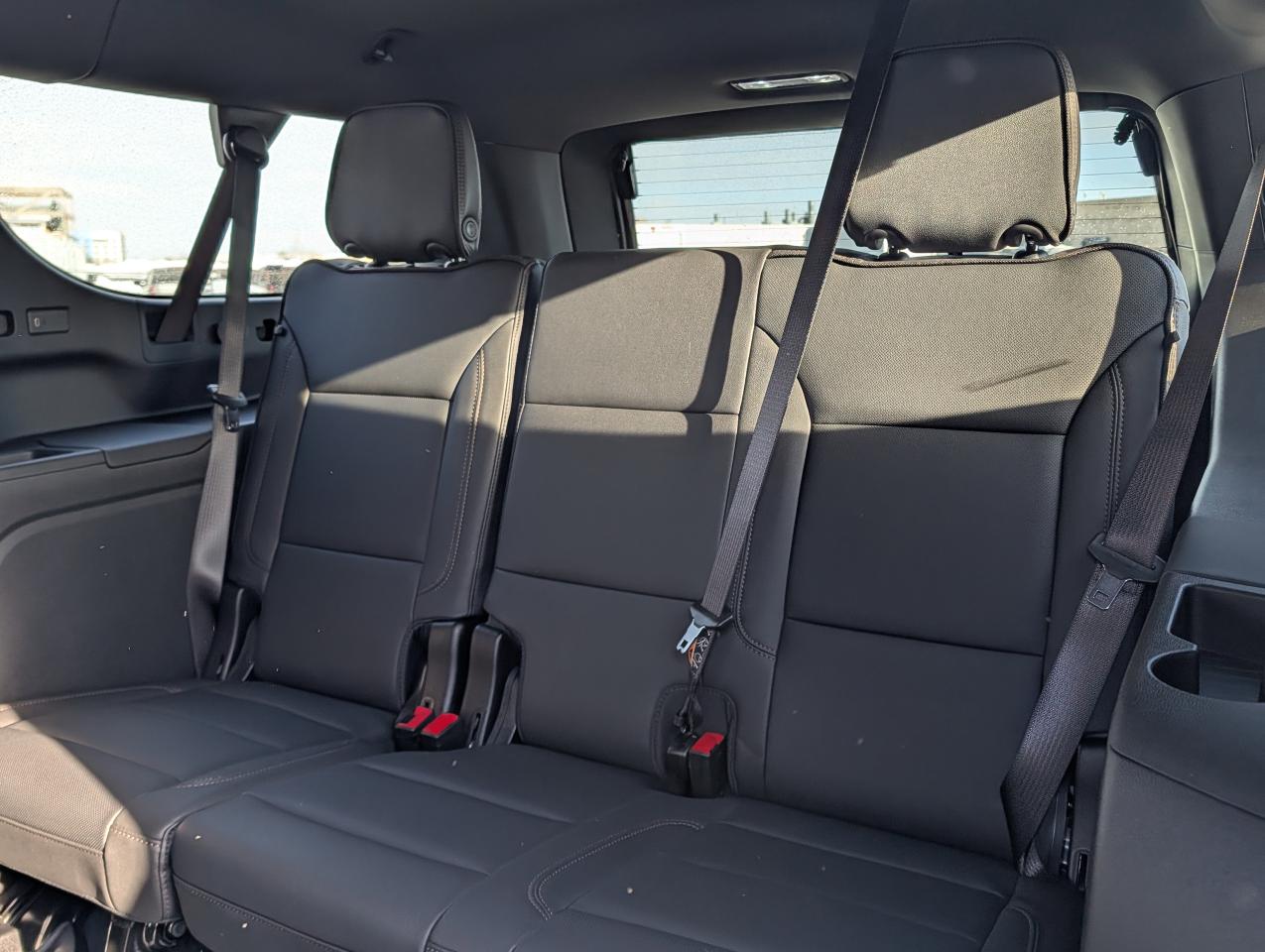 2026 Chevrolet Suburban High Country Photo