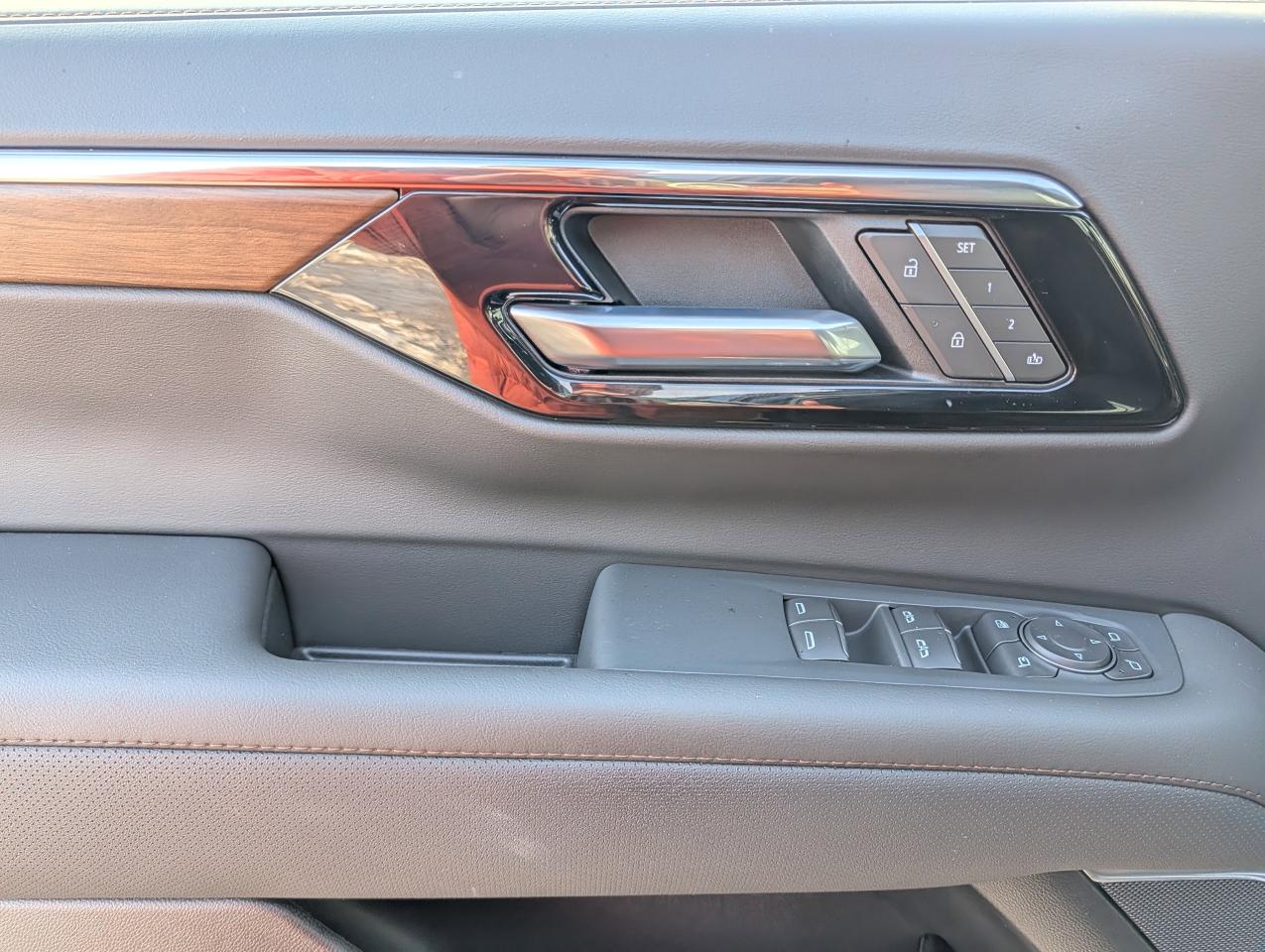 2026 Chevrolet Suburban High Country Photo