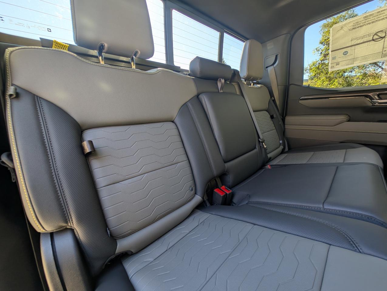 2026 Chevrolet Silverado 1500 ZR2 Photo