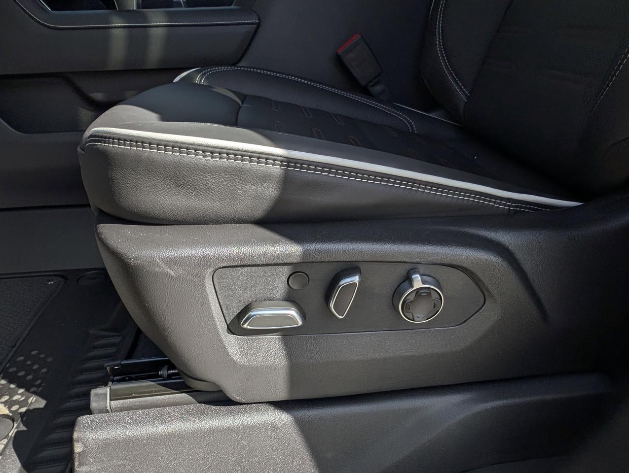 2026 GMC Sierra 1500 AT4X Photo