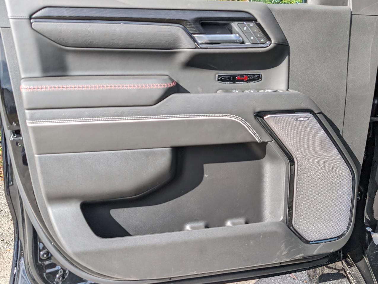 2026 GMC Sierra 1500 AT4X Photo