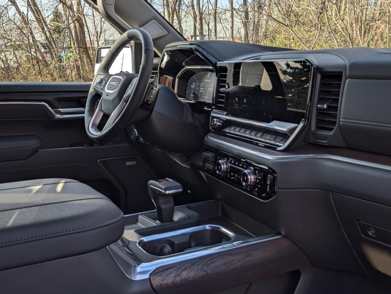 2026 GMC Sierra 1500 SLT Photo