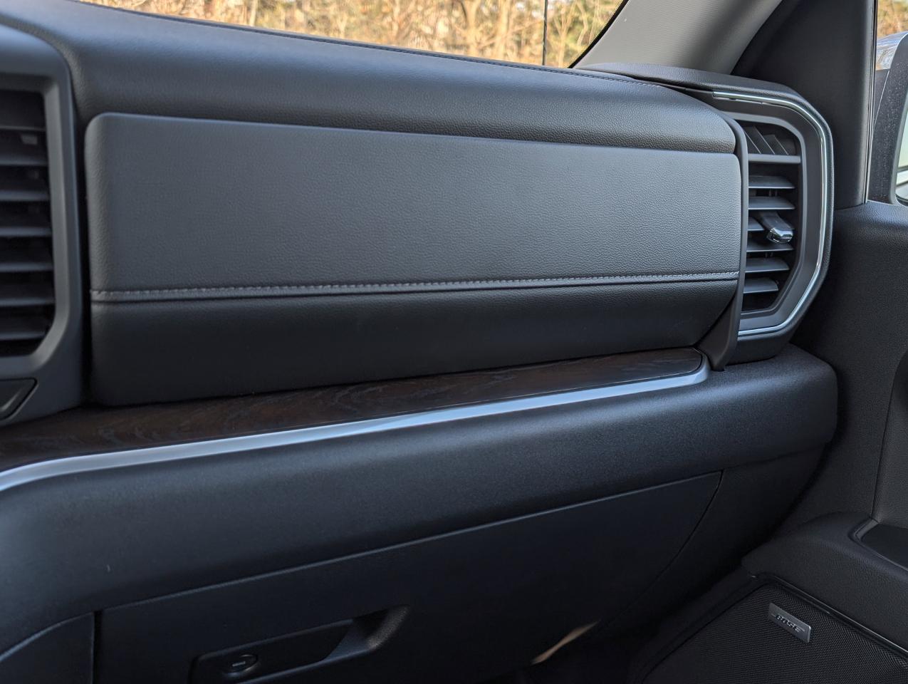 2026 GMC Sierra 1500 SLT Photo