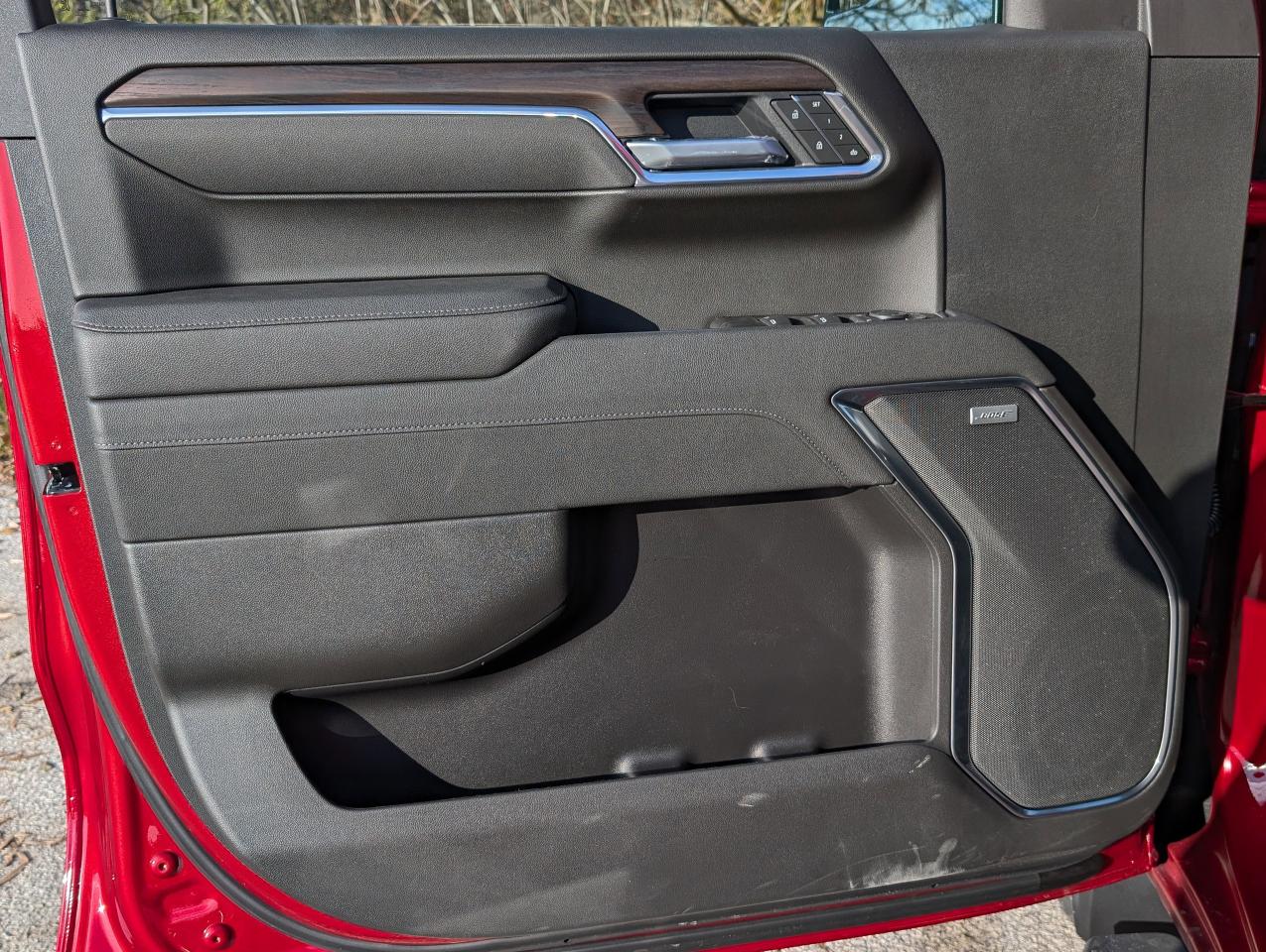 2026 GMC Sierra 1500 SLT Photo