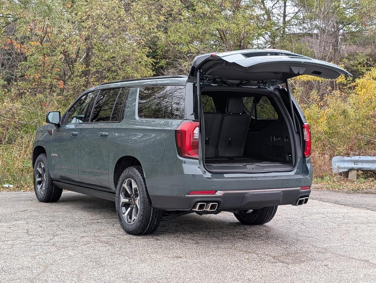 2026 GMC Yukon XL AT4 Ultimate Photo
