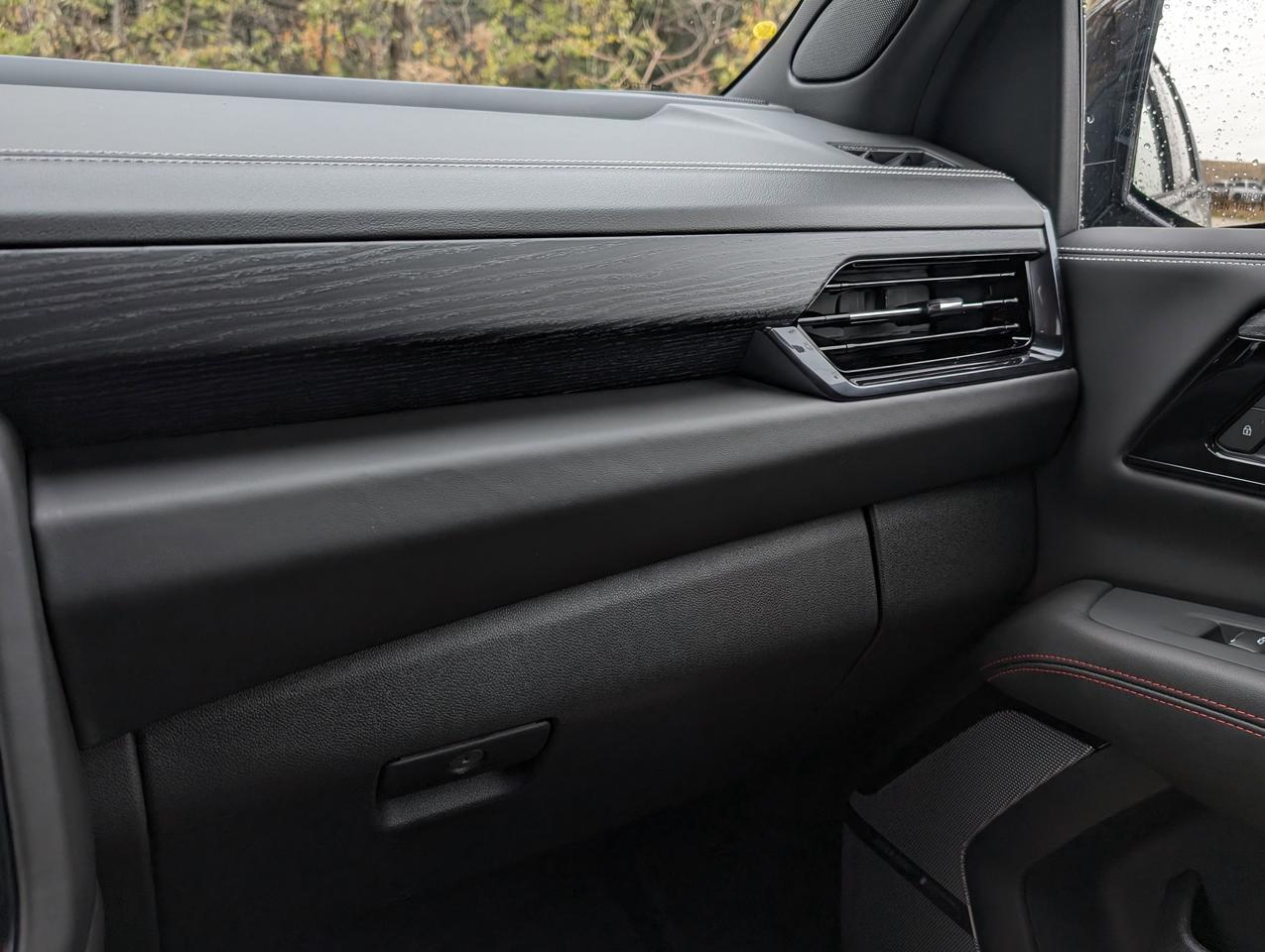 2026 GMC Yukon XL AT4 Ultimate Photo