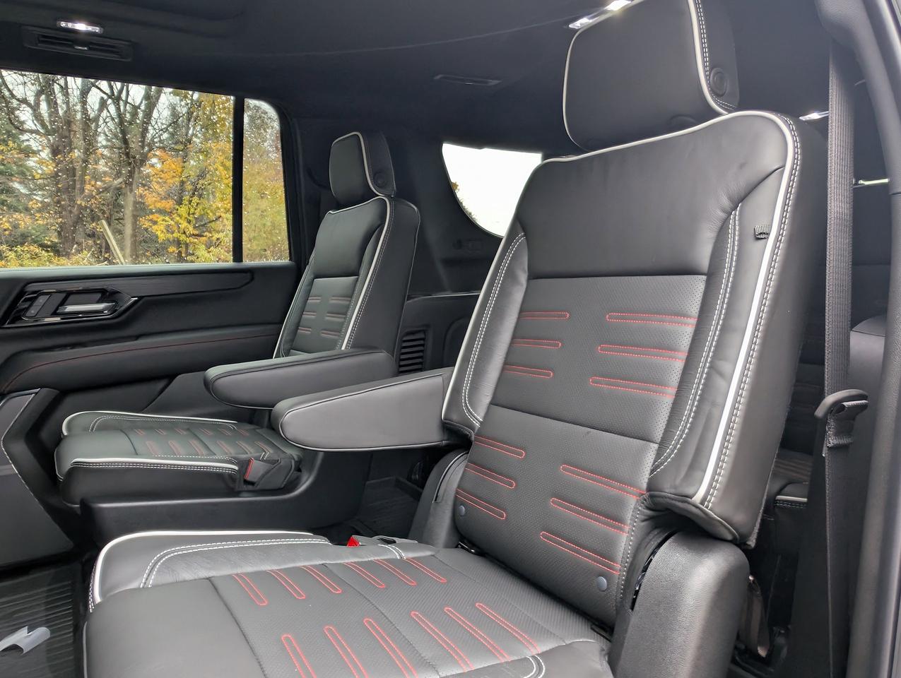 2026 GMC Yukon XL AT4 Ultimate Photo