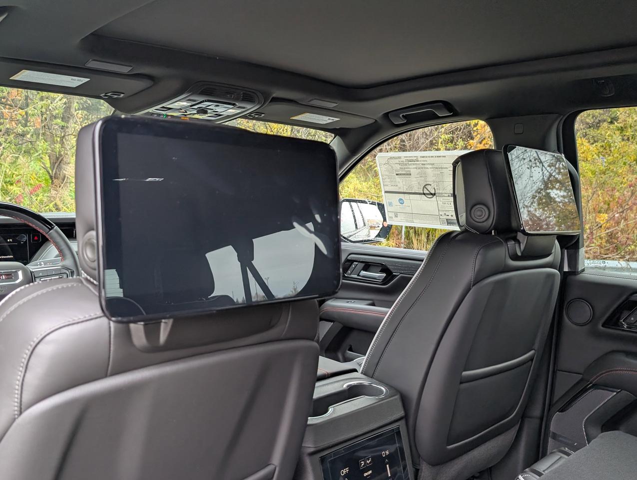 2026 GMC Yukon XL AT4 Ultimate Photo