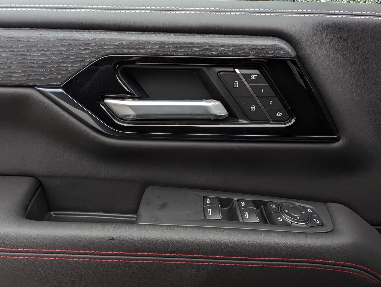 2026 GMC Yukon XL AT4 Ultimate Photo