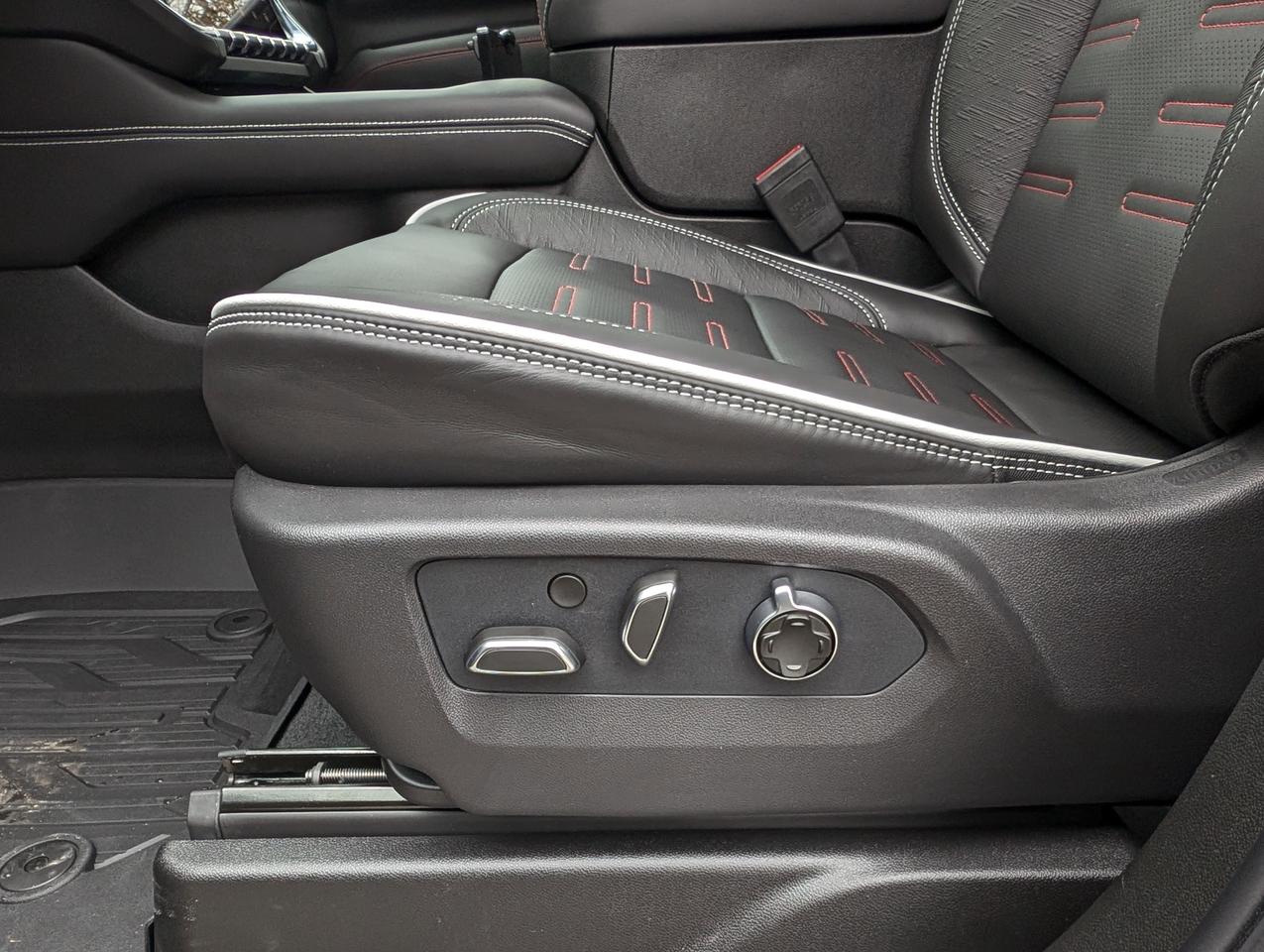 2026 GMC Yukon XL AT4 Ultimate Photo